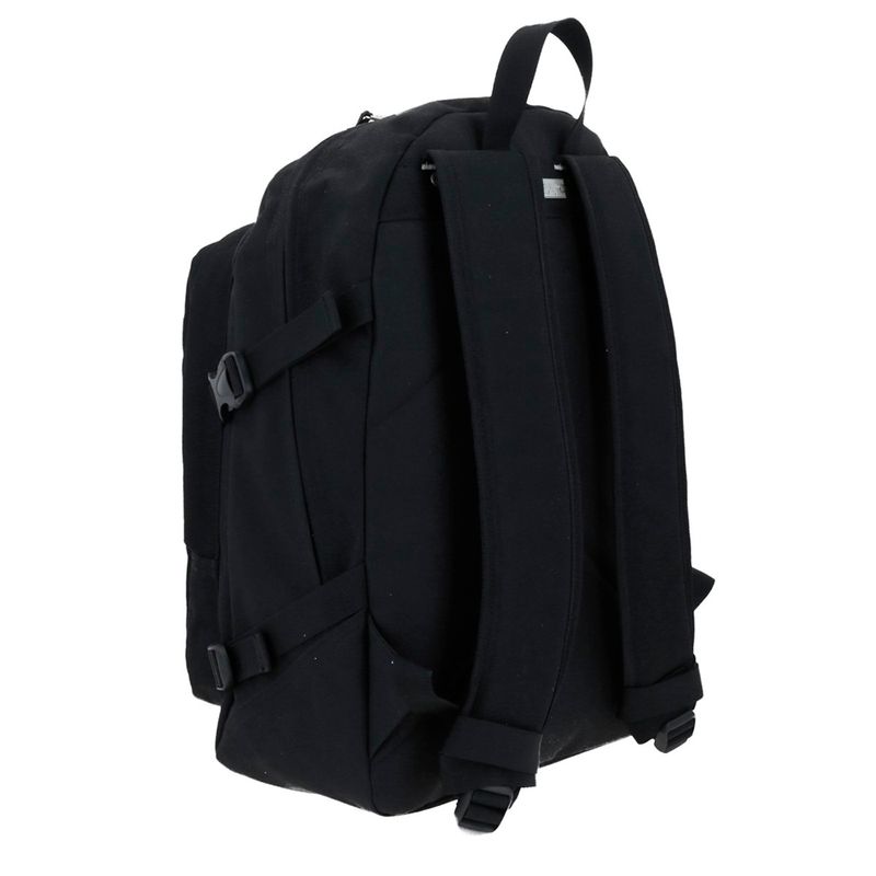 MOCHILA JUVENIL NEGRA CHENSON WYNN 1818